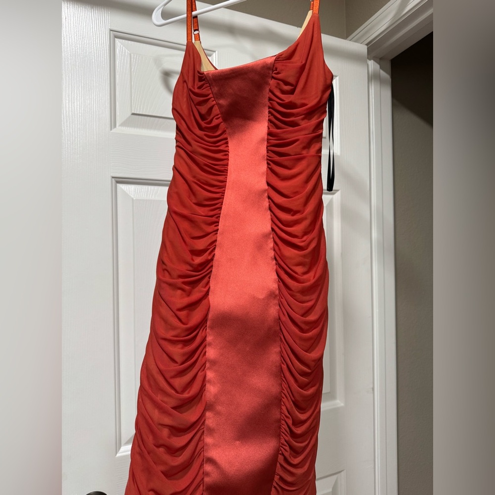 Bebe beautiful midi dress, perfect for formal event.